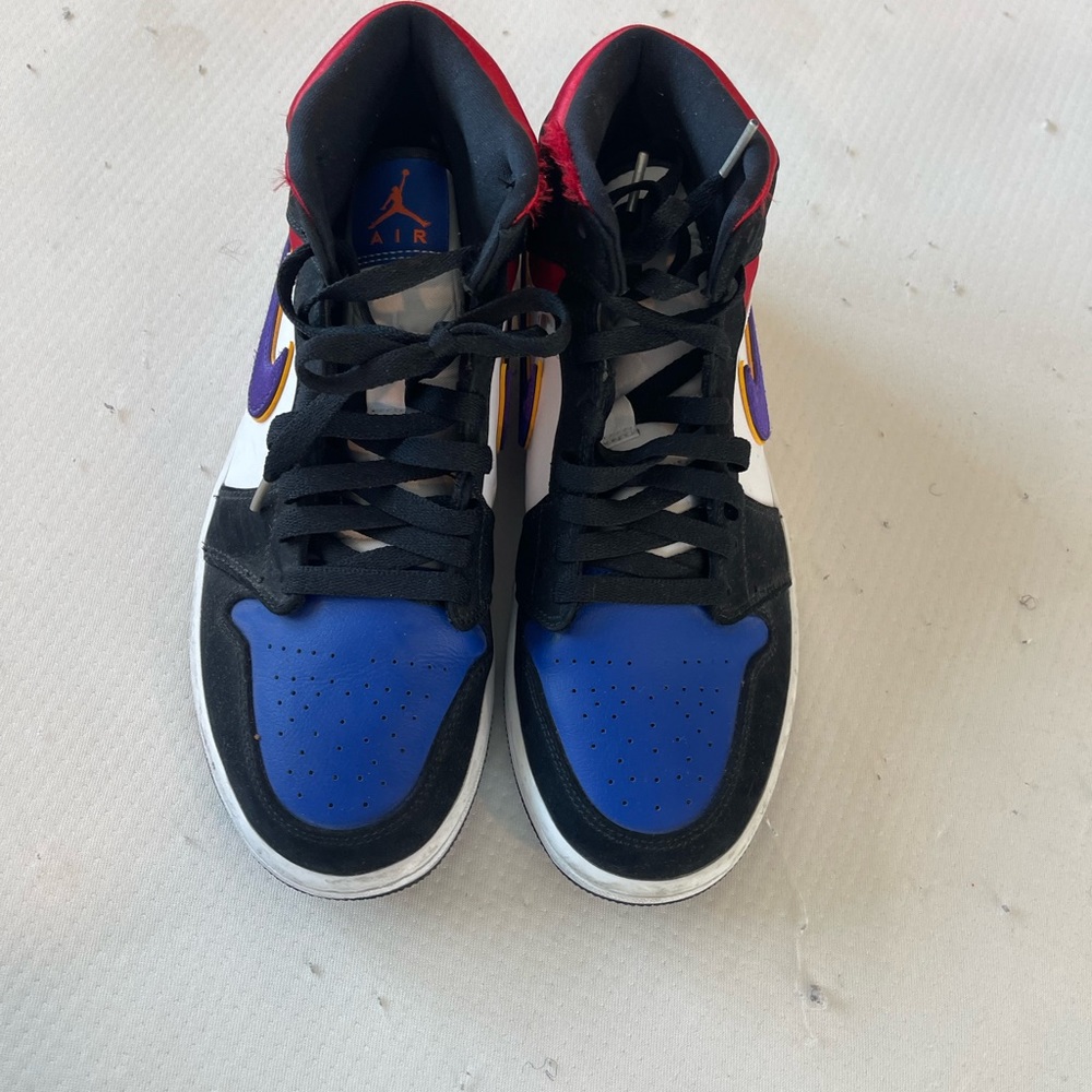 Barley worn Jordan 1 mid
